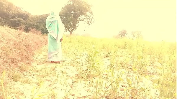 The bastard caught and fucked me in the mustard field