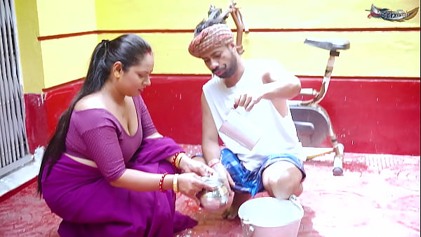 milkman antim harcore fuck with arshi Bhabhi when she was alone at home full movie (hindi audio)