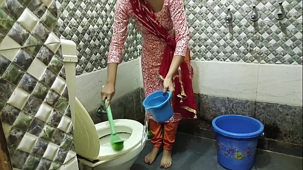 Beautiful Teen performs amateur