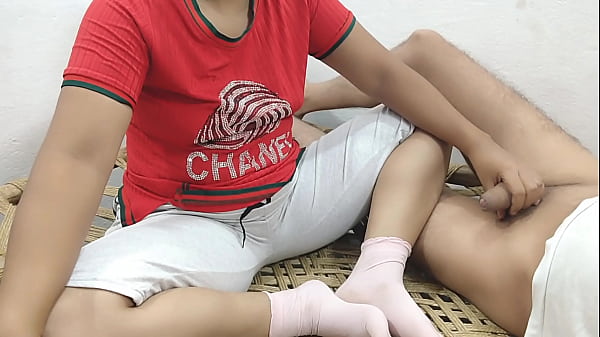 Beautiful Teen performs anal